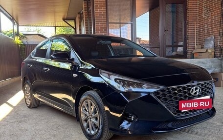 Hyundai Solaris II рестайлинг, 2022 год, 1 980 000 рублей, 5 фотография