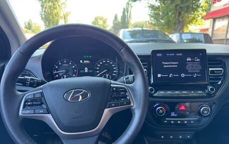 Hyundai Solaris II рестайлинг, 2022 год, 1 980 000 рублей, 16 фотография