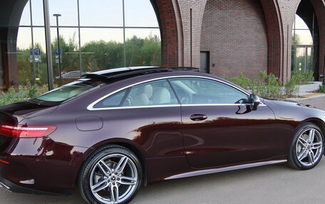 Mercedes-Benz E-Класс, 2018 год, 4 200 000 рублей, 17 фотография