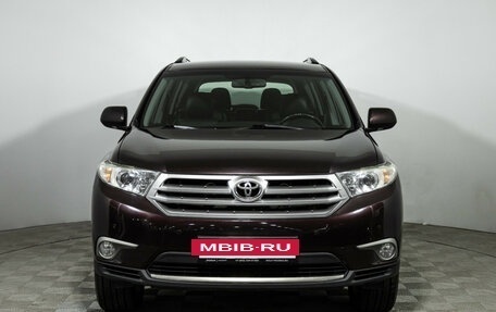 Toyota Highlander III, 2012 год, 2 199 700 рублей, 2 фотография