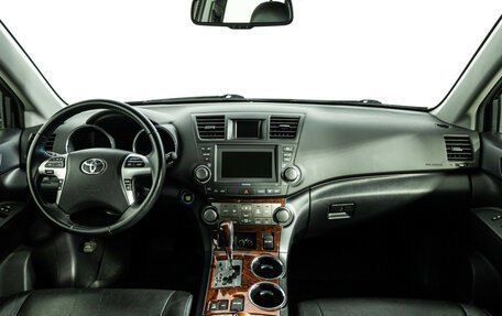 Toyota Highlander III, 2012 год, 2 199 700 рублей, 14 фотография