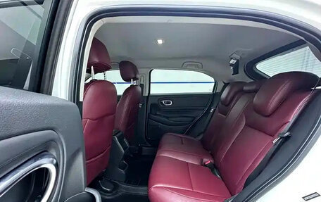 Honda Vezel, 2023 год, 2 000 666 рублей, 16 фотография