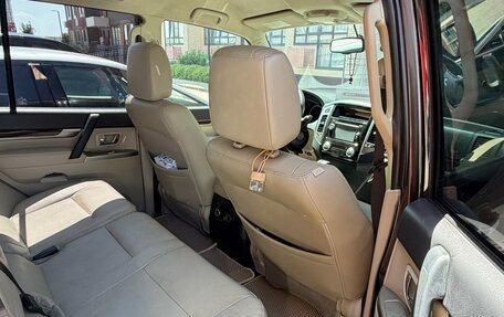 Mitsubishi Pajero IV, 2017 год, 3 300 000 рублей, 8 фотография