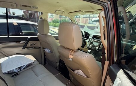 Mitsubishi Pajero IV, 2017 год, 3 300 000 рублей, 7 фотография
