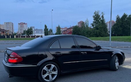 Mercedes-Benz E-Класс, 2004 год, 980 000 рублей, 4 фотография