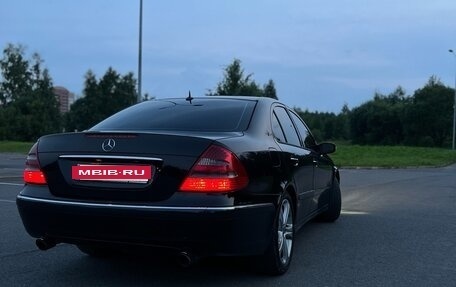 Mercedes-Benz E-Класс, 2004 год, 980 000 рублей, 5 фотография