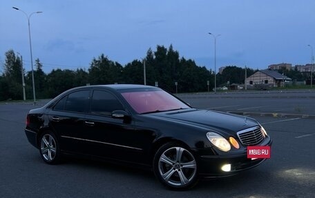 Mercedes-Benz E-Класс, 2004 год, 980 000 рублей, 3 фотография