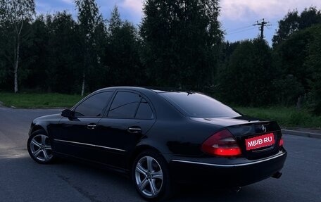 Mercedes-Benz E-Класс, 2004 год, 980 000 рублей, 6 фотография