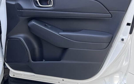 Honda Vezel, 2023 год, 1 355 000 рублей, 15 фотография