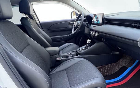 Honda Vezel, 2023 год, 1 355 000 рублей, 14 фотография
