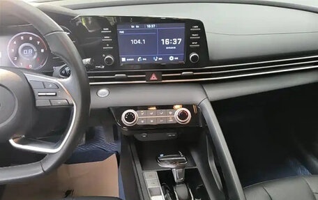 Hyundai Elantra, 2022 год, 1 305 990 рублей, 12 фотография