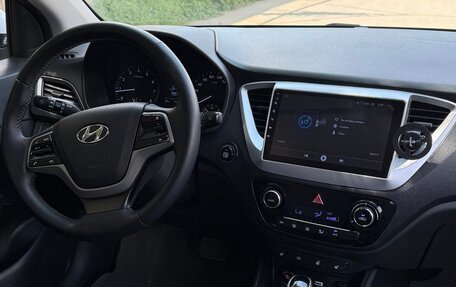Hyundai Solaris II рестайлинг, 2017 год, 990 000 рублей, 10 фотография