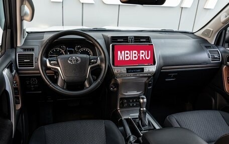 Toyota Land Cruiser Prado 150 рестайлинг 2, 2019 год, 5 090 000 рублей, 8 фотография
