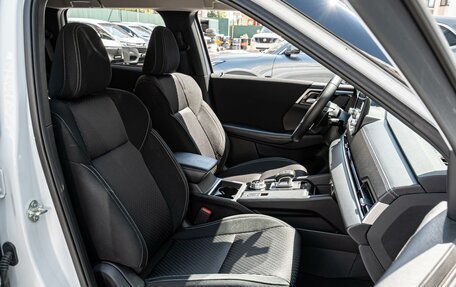Mitsubishi Outlander, 2024 год, 5 240 000 рублей, 8 фотография
