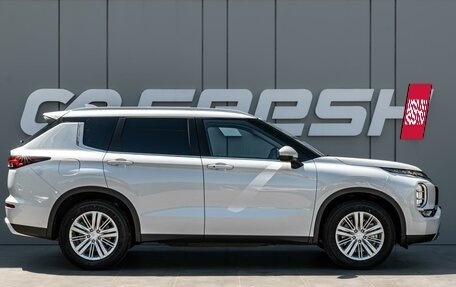 Mitsubishi Outlander, 2024 год, 5 240 000 рублей, 5 фотография