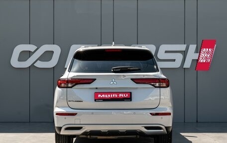 Mitsubishi Outlander, 2024 год, 5 240 000 рублей, 4 фотография