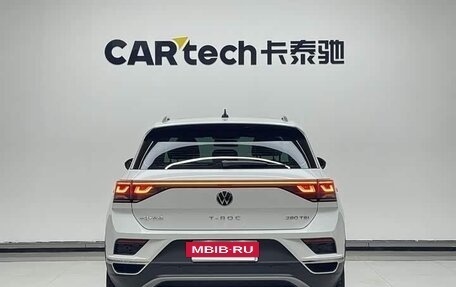 Volkswagen T-Roc I, 2025 год, 2 100 000 рублей, 4 фотография