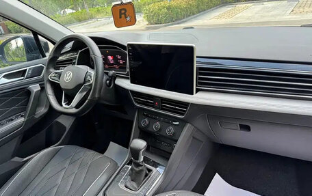 Volkswagen Tiguan II, 2022 год, 2 310 990 рублей, 13 фотография