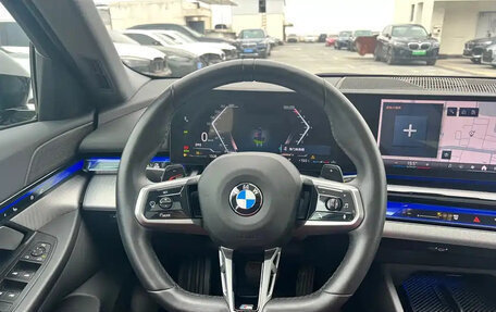 BMW 5 серия, 2023 год, 5 380 990 рублей, 5 фотография