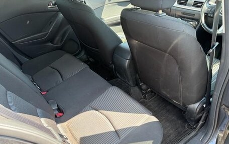 Mazda Axela, 2016 год, 950 000 рублей, 17 фотография
