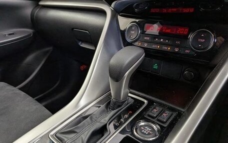 Mitsubishi Eclipse Cross, 2022 год, 1 800 100 рублей, 15 фотография