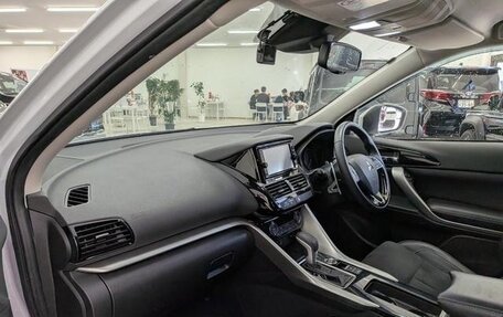 Mitsubishi Eclipse Cross, 2022 год, 1 800 100 рублей, 27 фотография