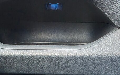Toyota RAV4, 2020 год, 4 100 000 рублей, 13 фотография