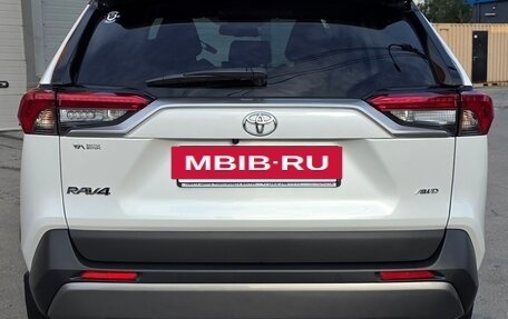 Toyota RAV4, 2020 год, 4 100 000 рублей, 4 фотография