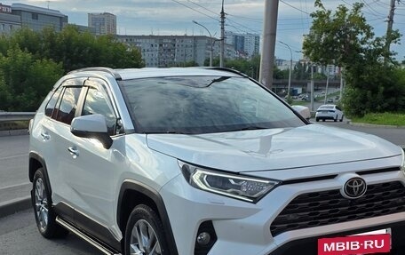 Toyota RAV4, 2020 год, 4 100 000 рублей, 2 фотография