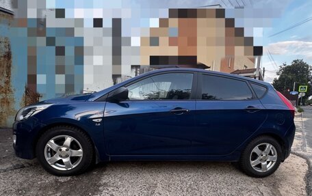 Hyundai Solaris II рестайлинг, 2014 год, 900 000 рублей, 1 фотография