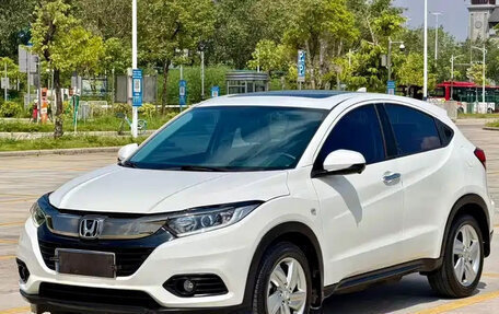 Honda Vezel, 2022 год, 1 185 000 рублей, 1 фотография
