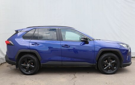 Toyota RAV4, 2021 год, 3 549 000 рублей, 7 фотография