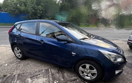 Hyundai Solaris II рестайлинг, 2014 год, 900 000 рублей, 2 фотография