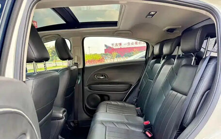 Honda Vezel, 2022 год, 1 185 000 рублей, 4 фотография