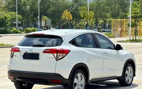 Honda Vezel, 2022 год, 1 185 000 рублей, 7 фотография