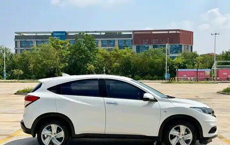 Honda Vezel, 2022 год, 1 185 000 рублей, 9 фотография