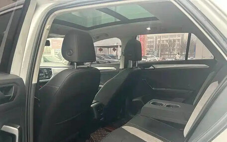 Volkswagen T-Roc I, 2021 год, 1 345 000 рублей, 6 фотография