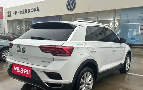 Volkswagen T-Roc I, 2021 год, 1 345 000 рублей, 5 фотография