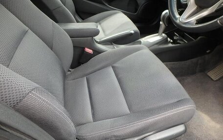 Honda Insight II рестайлинг, 2013 год, 670 000 рублей, 22 фотография