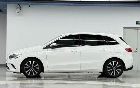 Mercedes-Benz B-Класс, 2022 год, 1 600 000 рублей, 4 фотография