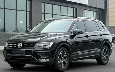 Volkswagen Tiguan II, 2021 год, 1 996 000 рублей, 1 фотография