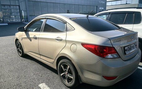 Hyundai Solaris II рестайлинг, 2011 год, 730 000 рублей, 2 фотография