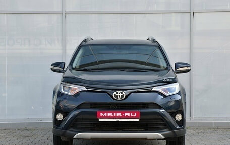 Toyota RAV4, 2018 год, 2 350 000 рублей, 5 фотография