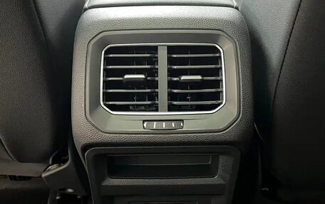 Volkswagen Tiguan II, 2022 год, 2 637 000 рублей, 9 фотография