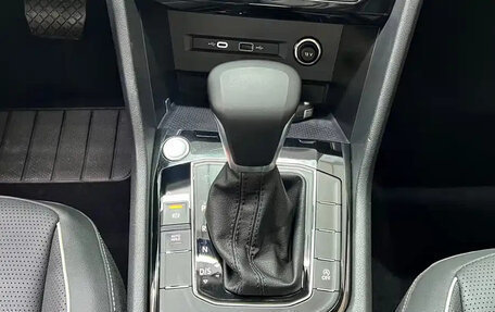 Volkswagen Tiguan II, 2022 год, 2 637 000 рублей, 17 фотография