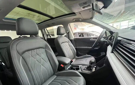 Volkswagen Tiguan II, 2022 год, 2 637 000 рублей, 21 фотография