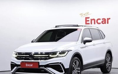 Volkswagen Tiguan II, 2022 год, 3 729 999 рублей, 1 фотография