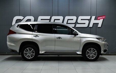 Mitsubishi Pajero Sport III рестайлинг, 2017 год, 2 999 000 рублей, 5 фотография