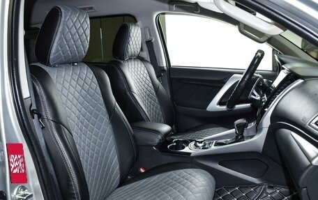 Mitsubishi Pajero Sport III рестайлинг, 2017 год, 2 999 000 рублей, 9 фотография