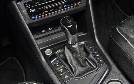 Volkswagen Tiguan II, 2022 год, 3 729 999 рублей, 8 фотография